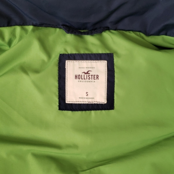 Hollister puffer vest - Picture 4 of 5